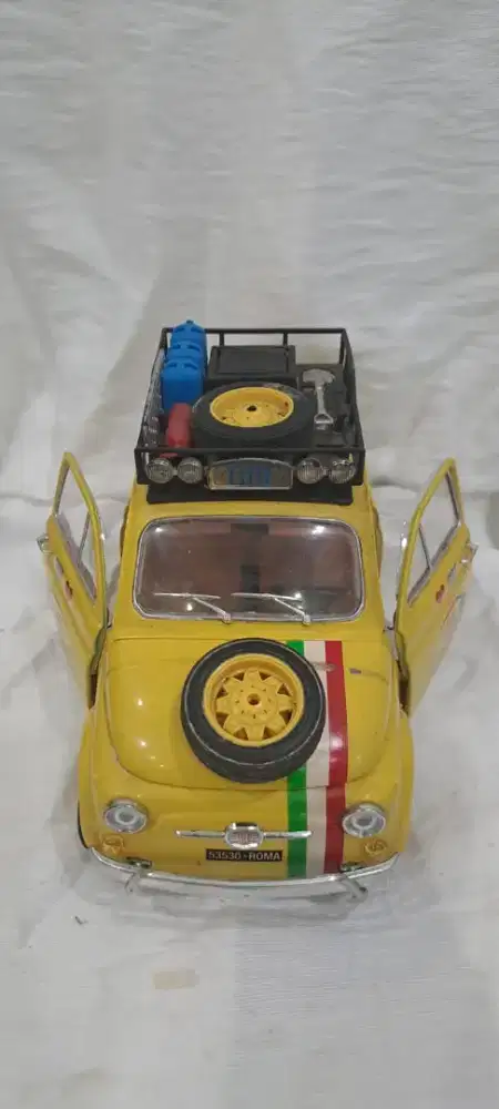Burago Fiat 500