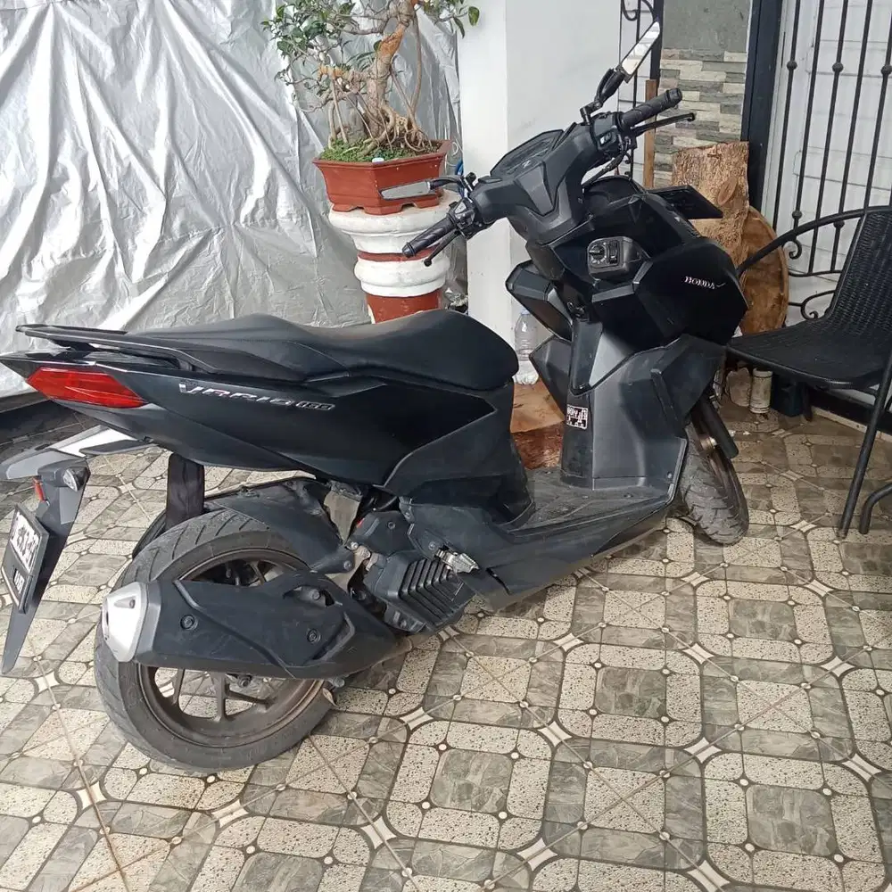 Vario 160 Low km like new