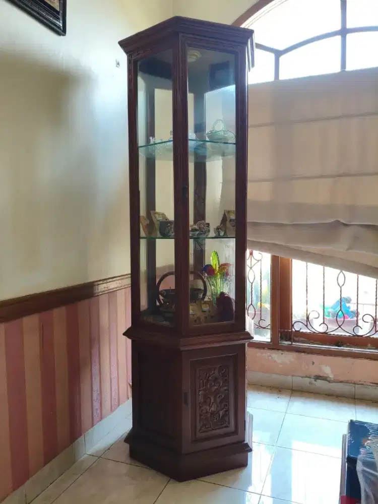 Lemari hias kaca kayu jati bekas
