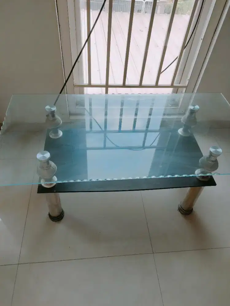Jual meja tamu bahan kaca