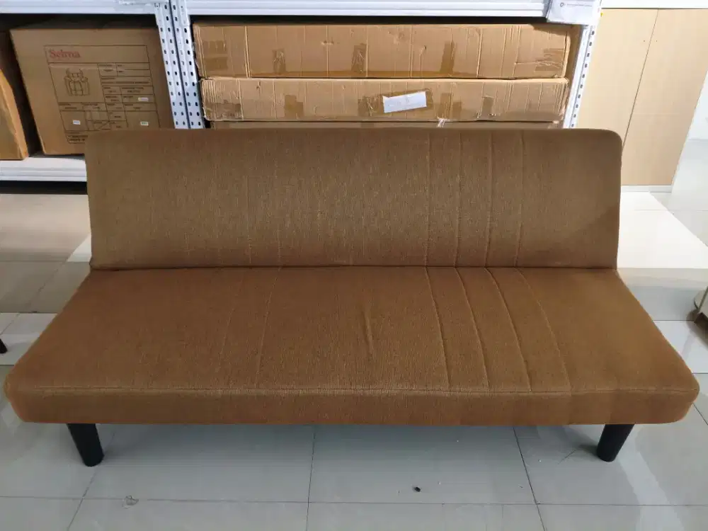Selma Sofa Bed Nyaman & Multifungsi – Bisa Jadi Tempat Tidur!