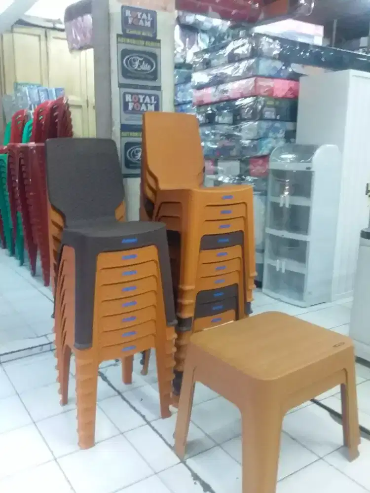 Kursi plastik bagus