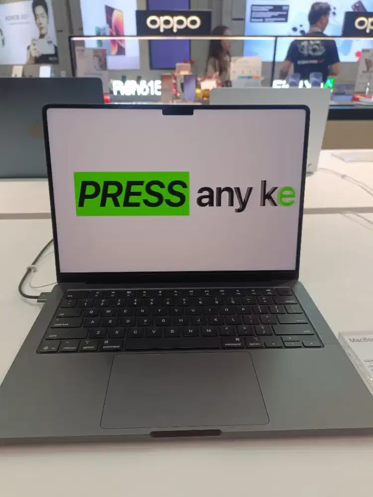 MacBook Pro 14 inchi 512Gb Promo Kredit  Gratis 2xAngsuran