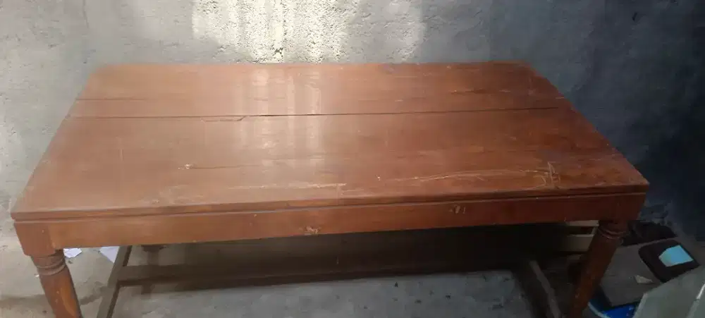 Meja makan kayu jati