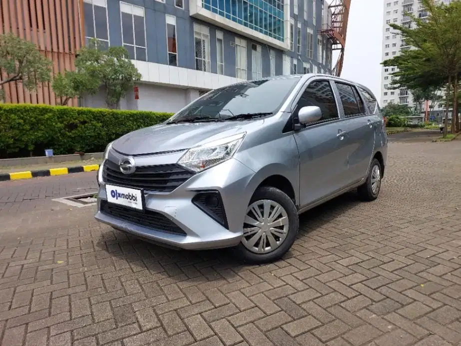 DP 5% Daihatsu Sigra 1.0 M Bensin-MT Silver CDFWB