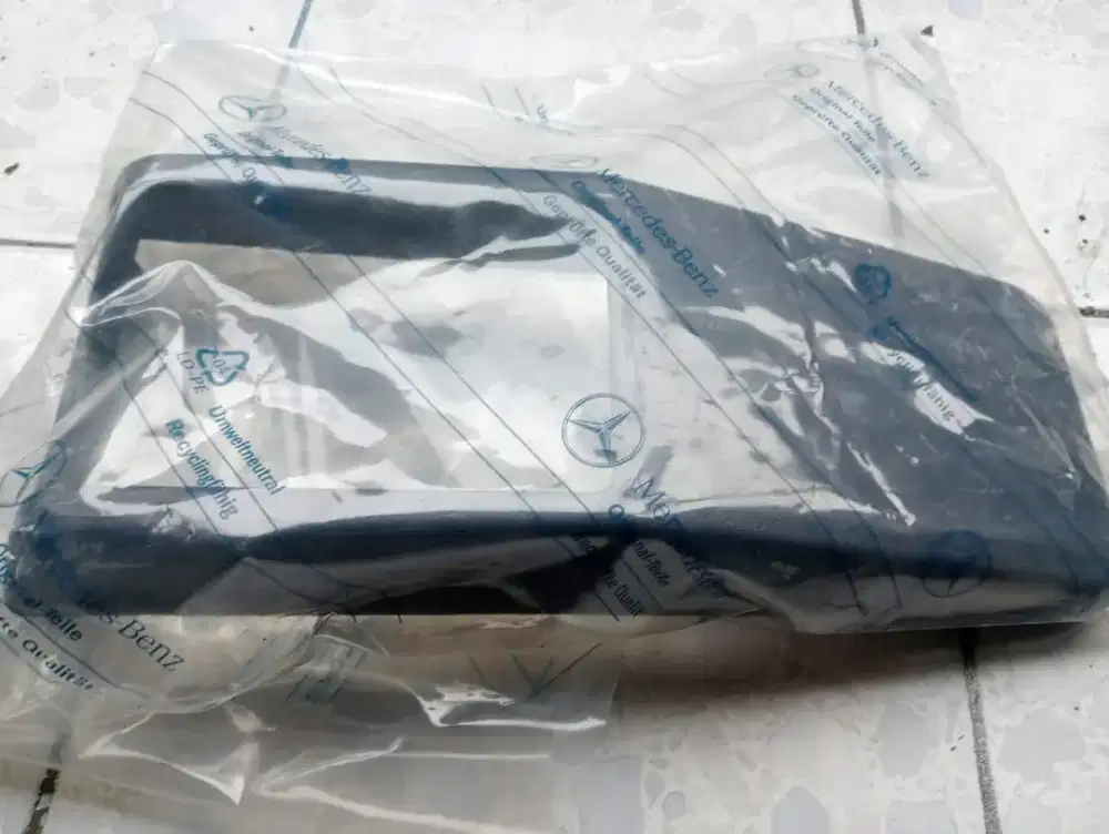 Box Konsol Mercy W124 BOX CONSOLE