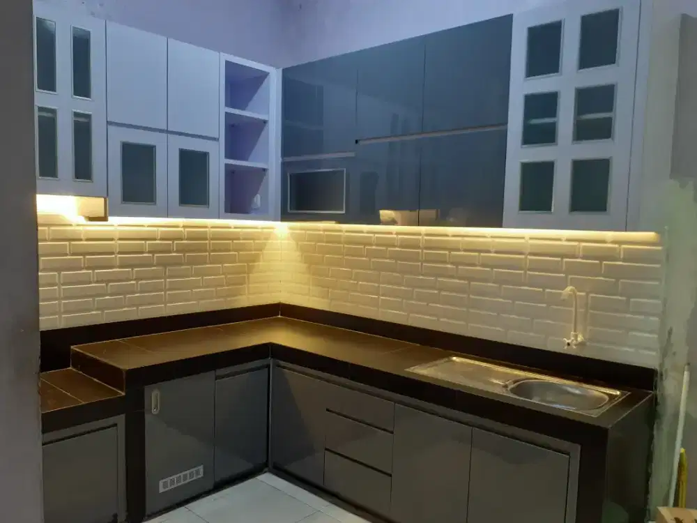 Interior desain dan kontraktor interior kitchen set furniture custom