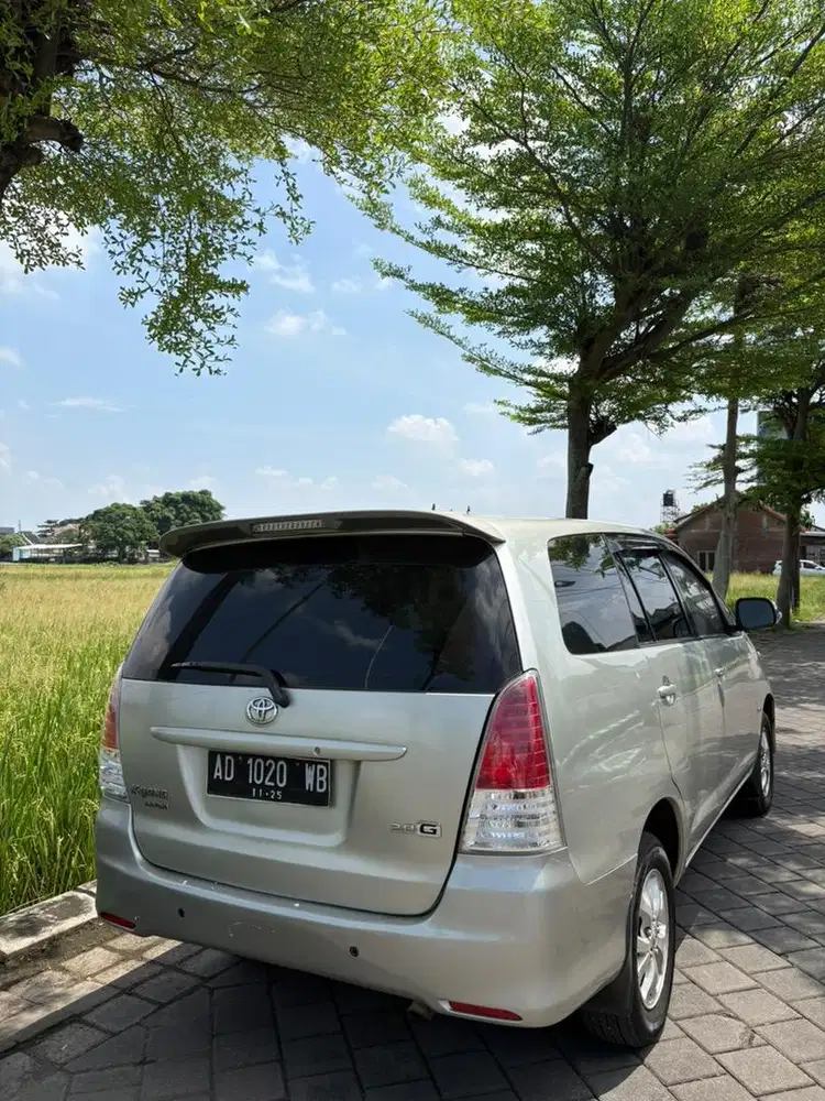 Innova G manual bensin Terawat low km ad solo ex dosen