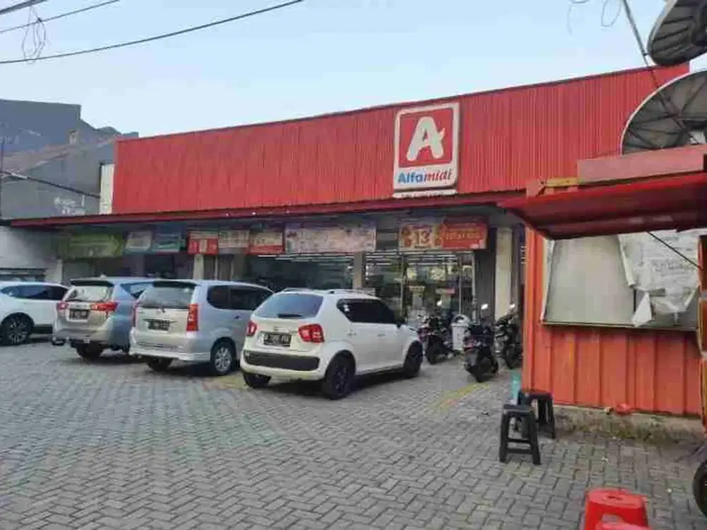 Disewakan Bangunan Komersial Strategis Siap Huni di Jl Raya Bogor KM 30