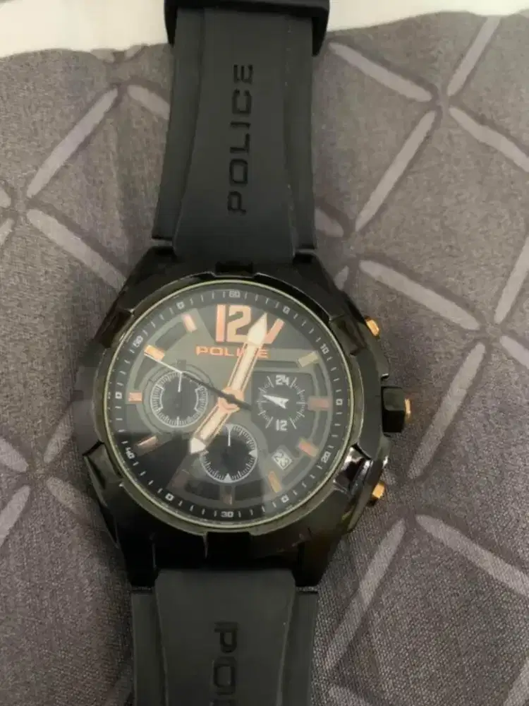 Di jual Jam Tangan Ori  Merek POLICE bekas