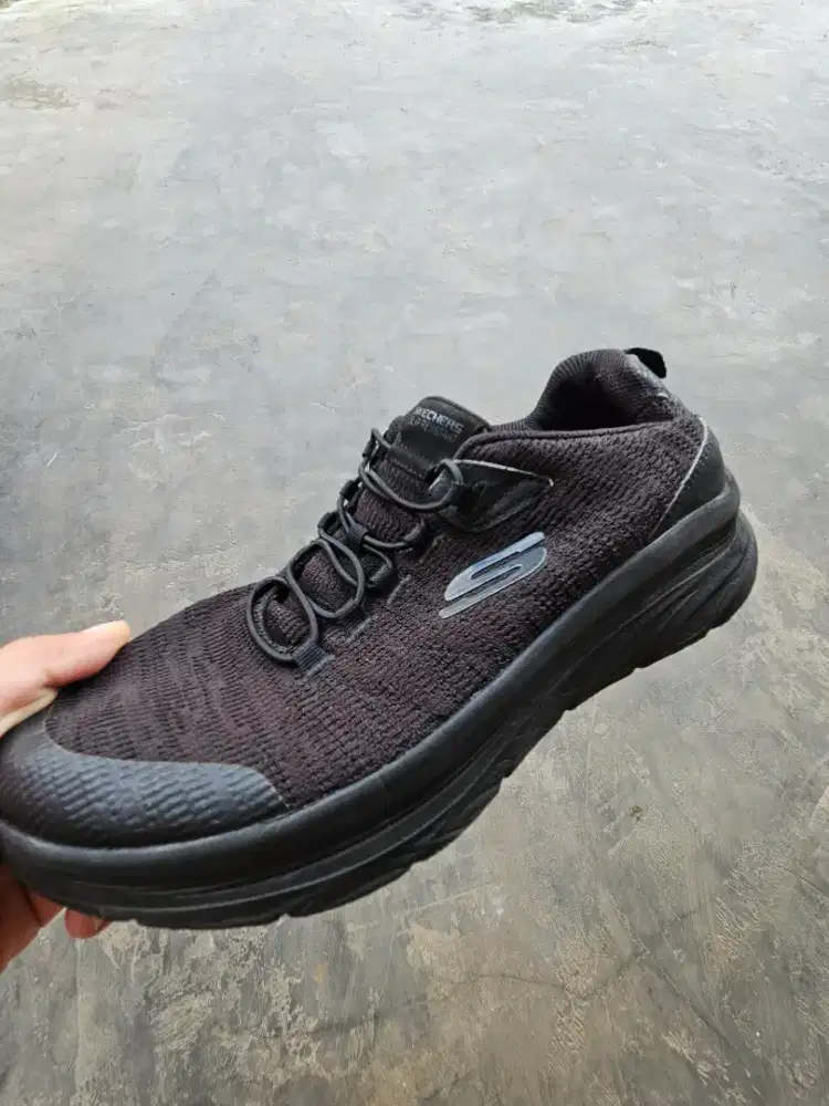Sepatu Skechers