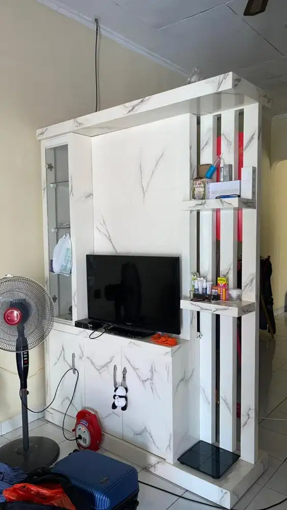 Buffet lemari TV kayu