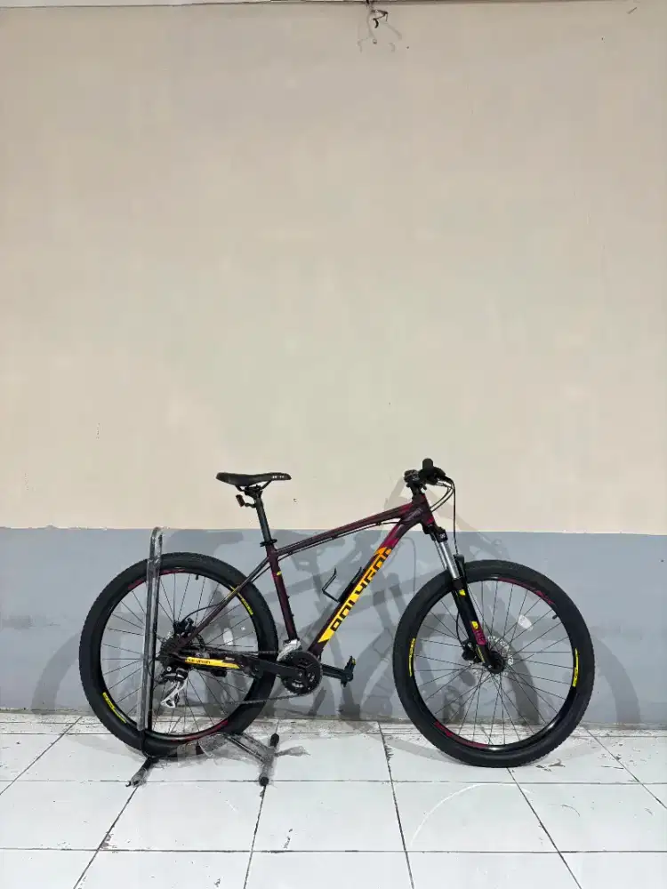 POLYGON PREMIER 4 TAHUN 2021