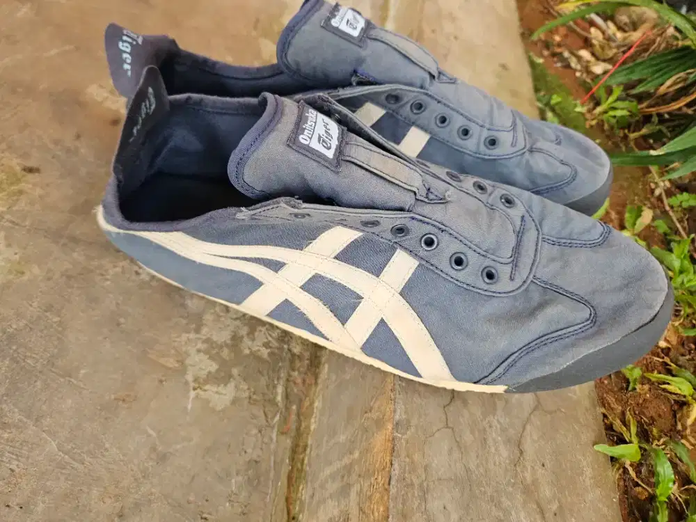 Jual 3 sepatu sekaligus