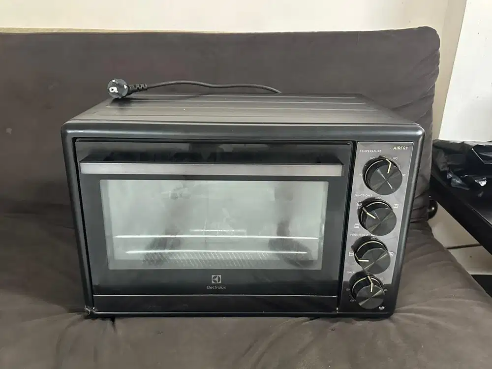 Electrolux EOT4022XFG - Used