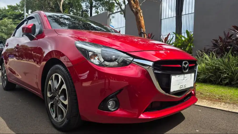 Jual Mazda 2 Skyactive(AT) tahun 2014 penggunaan 2015 Terawat