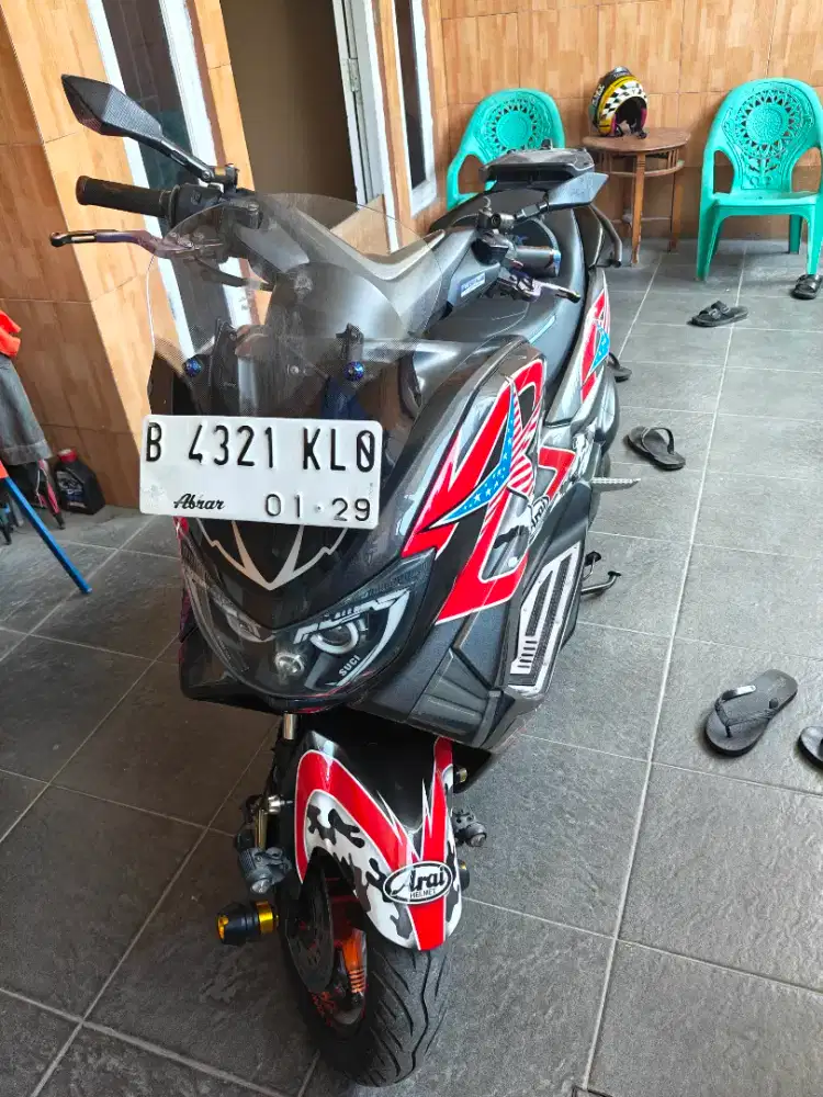 Nmax old 2019 warna hitam