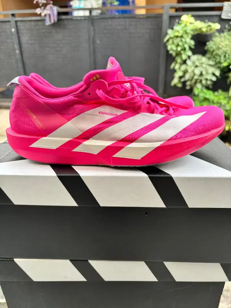 PRELOVED RUNNING SHOES – LIKE NEW!