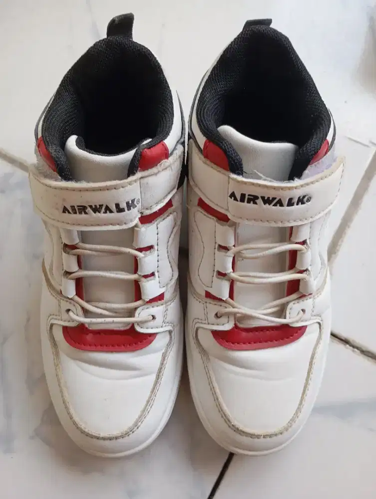 Sepatu anak AIRWALK