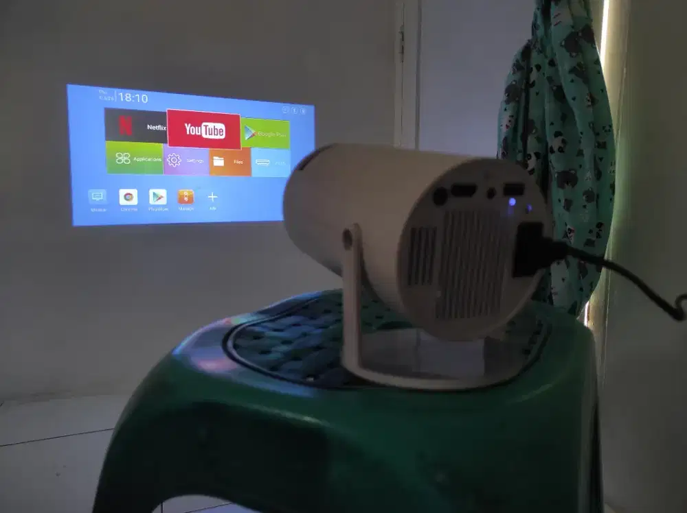 Smart proyektor HY300 android