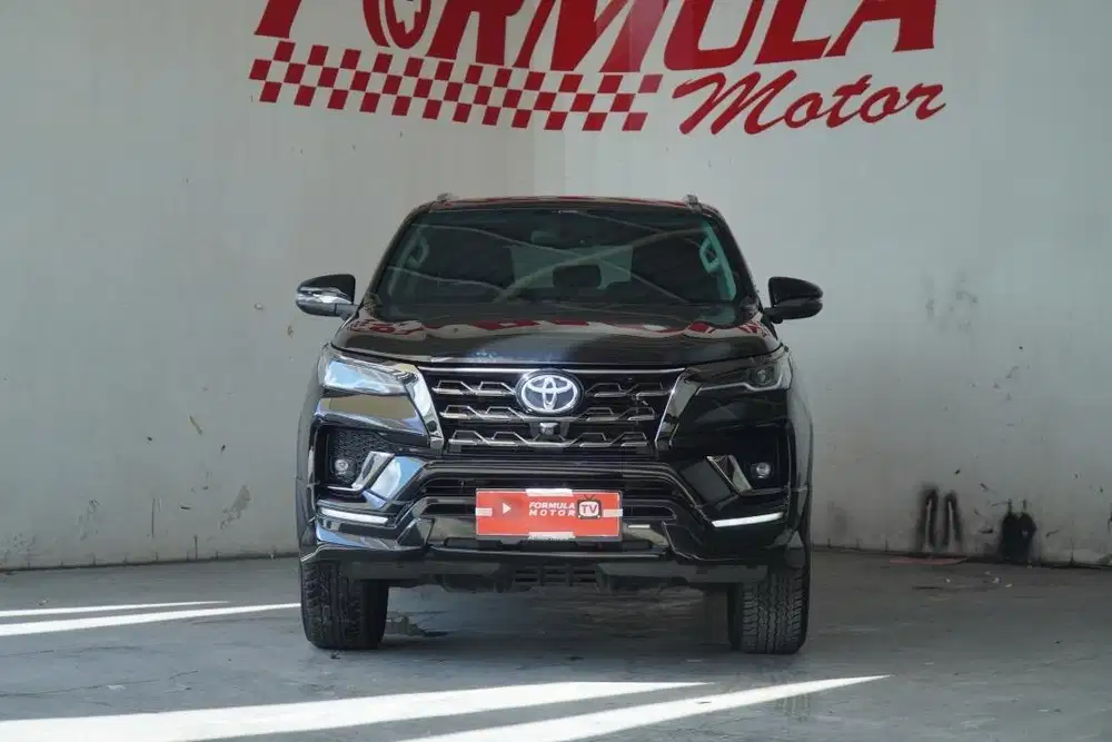 Toyota Fortuner VRZ 2.8 GR AT 2021 Hitam