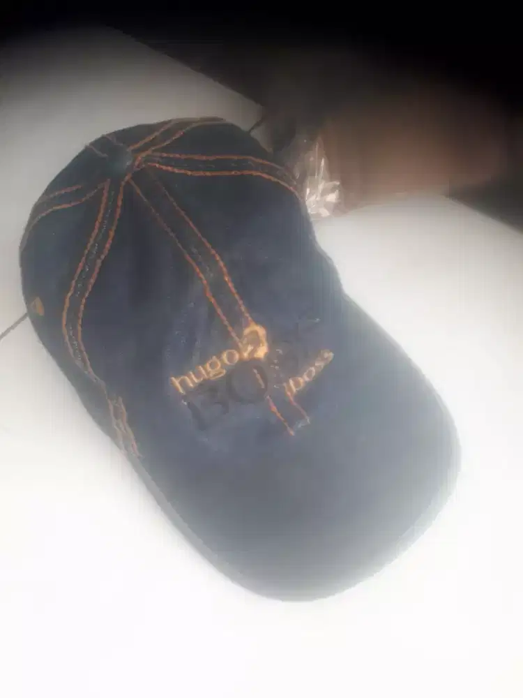 TOPI Hugo Boss bhn blue jean,mulus