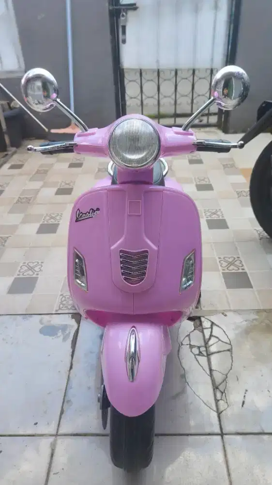 Vespa Metic Pink Anak-Anak