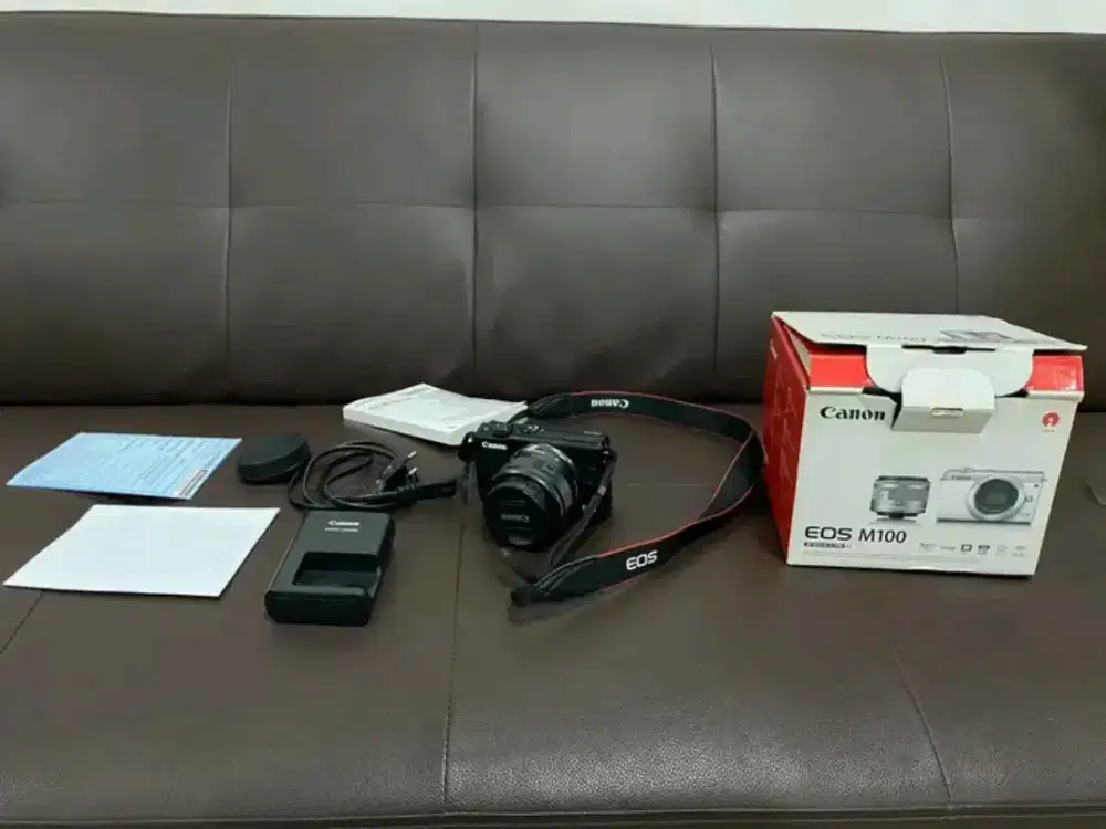 Kamera Cannon EOS M100