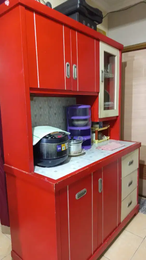 Dijual lemari makan