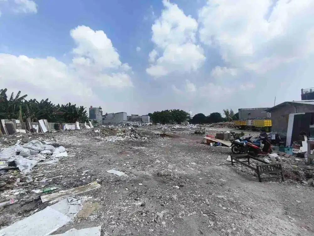 kavling siap bangun lt. 6655 m2 lebar muka 60 m2 HGB 8 menit ke jl Danau Selatan