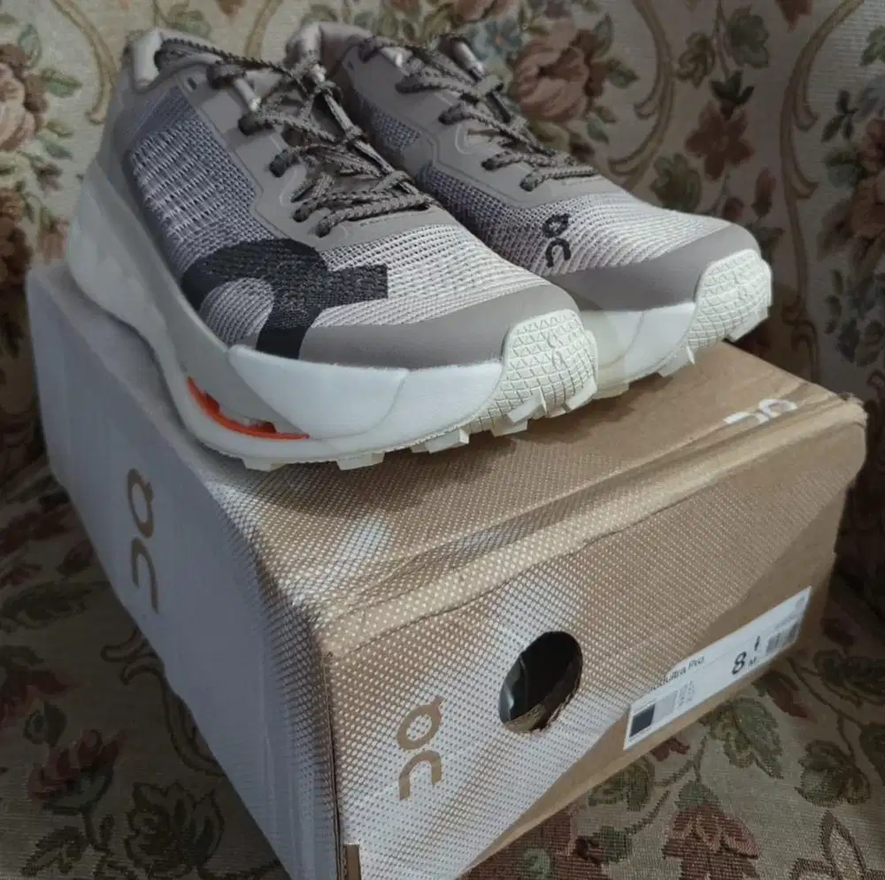 Jual Sepatu - BNIB On Cloudultra Pro Original Size 41 (EU)