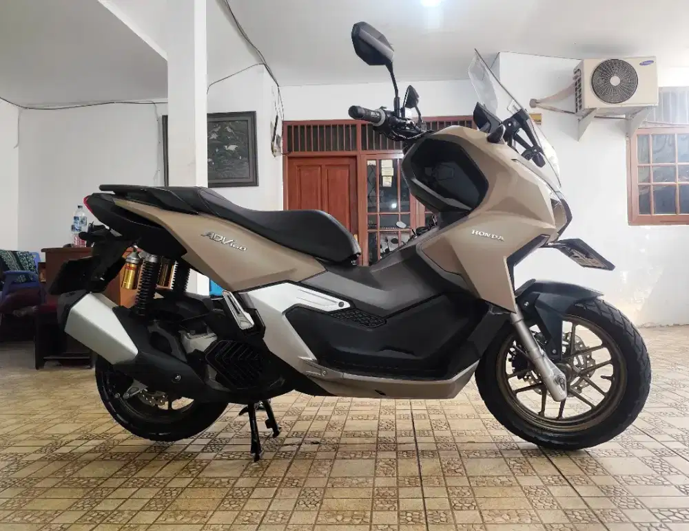 HONDA ADV 160 ABS 2024 KM 8 RB AN PAJAK ON