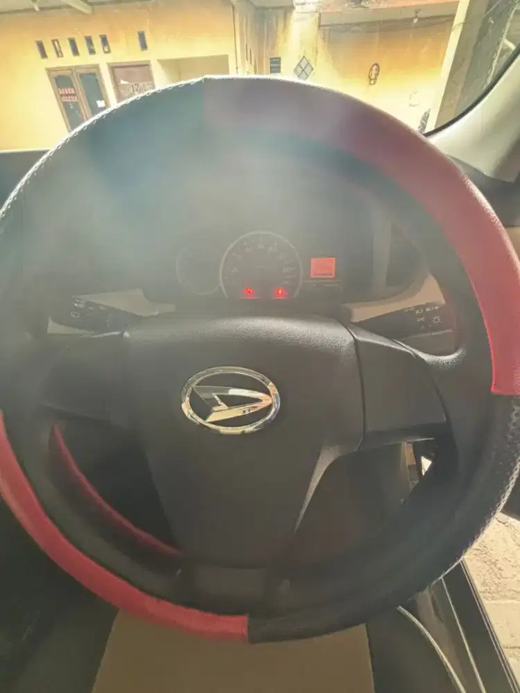 Sigra M Mulus KM rendah pajak panjang