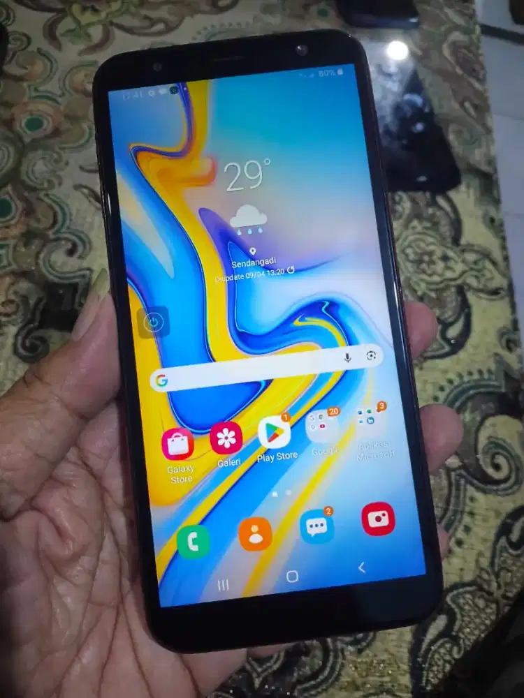 Ss j6 plus.. 4/64.. minus msh bs pakee lancar