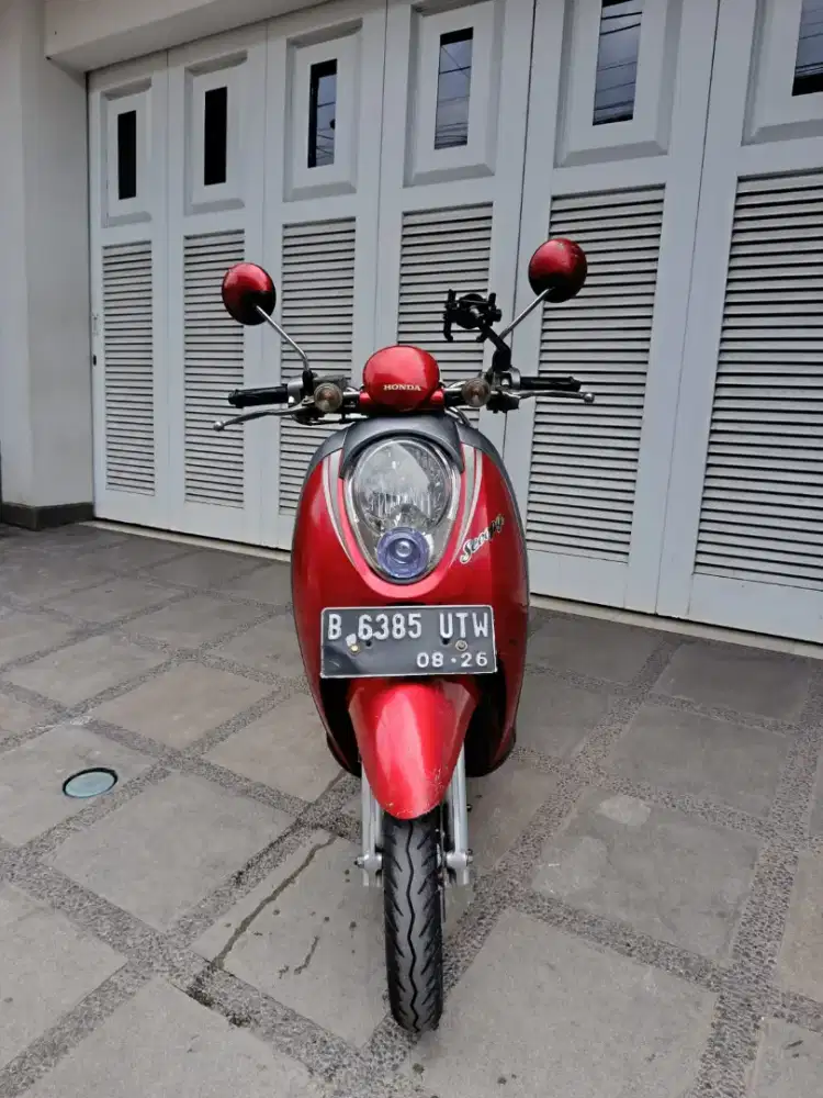 Bissmillah dijual motor Honda Scoopy karbu 2011 istimewa
