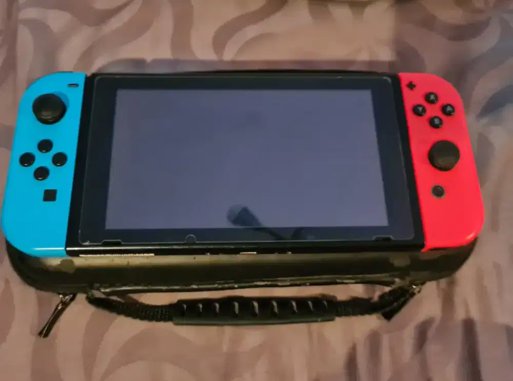 Nintendo Switch V2 Neon