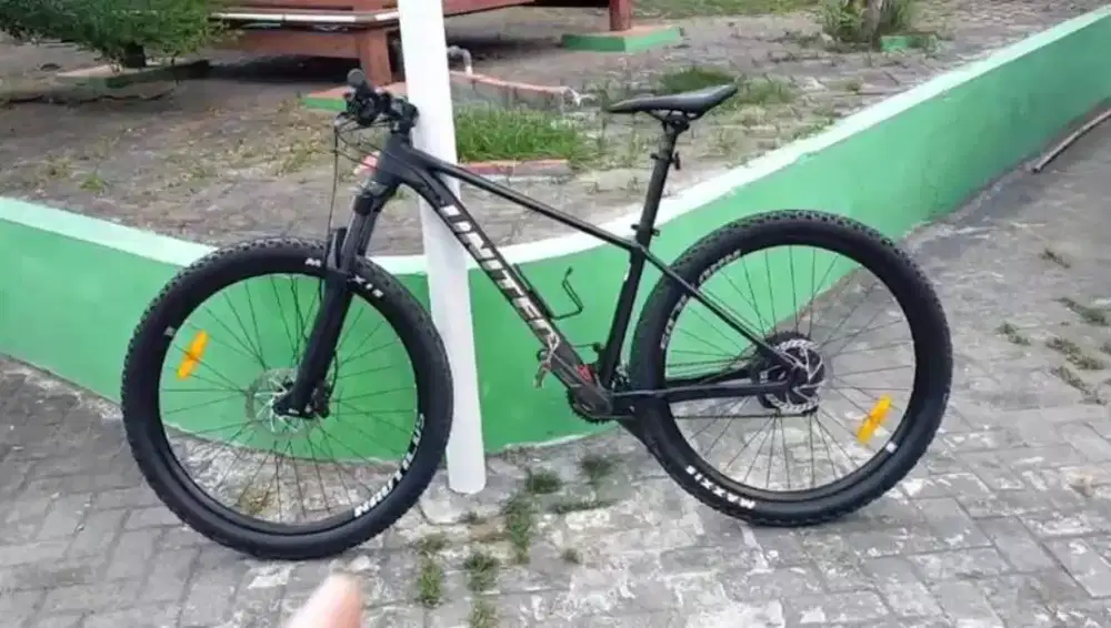 SEPEDA GUNUNG MTB UNITED CLOVIS 5.10