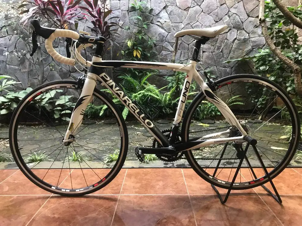 DIJUAL road bike/ sepeda balap PINARELLO (Italy) serie FP UNO