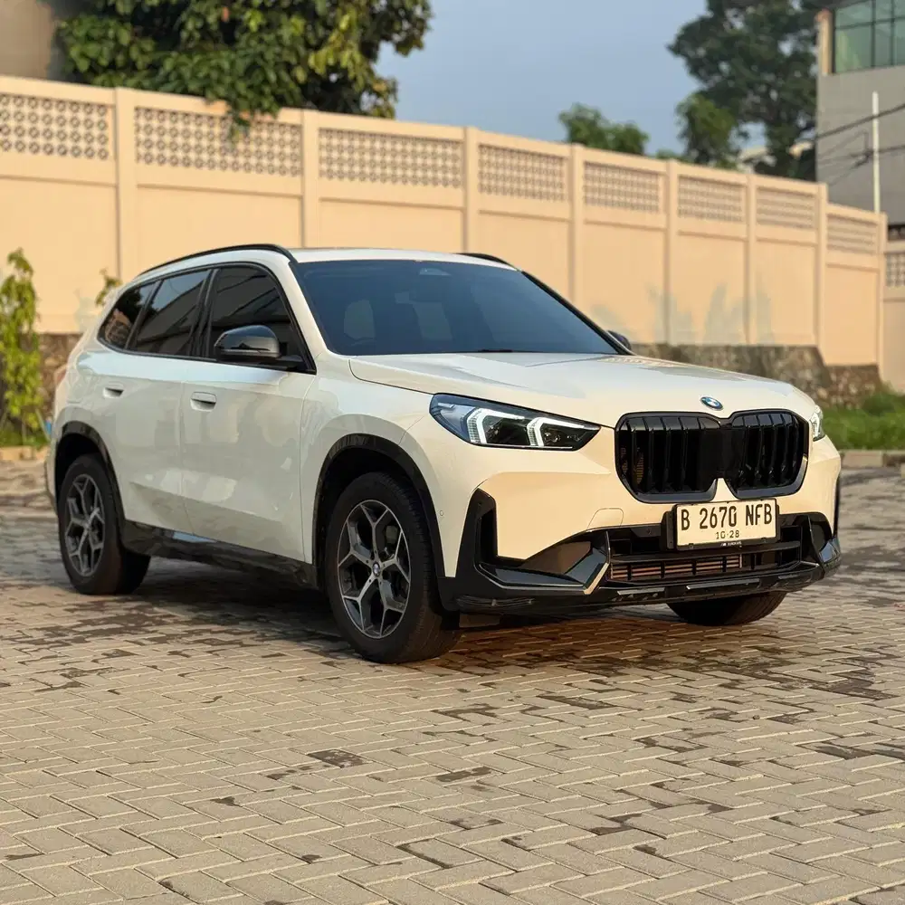BMW X1 sDrive18i xLine Matic 2023 Putih AT Odo 12 rb KM