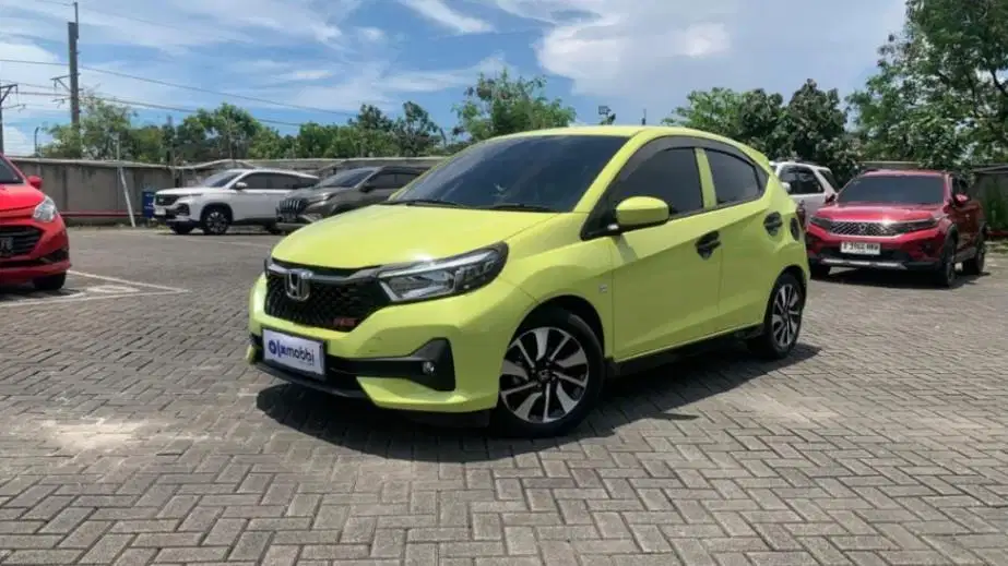 KM LOW PAJAK HIDUP HONDA BRIO SATYA 1.2 E BENSIN-AT