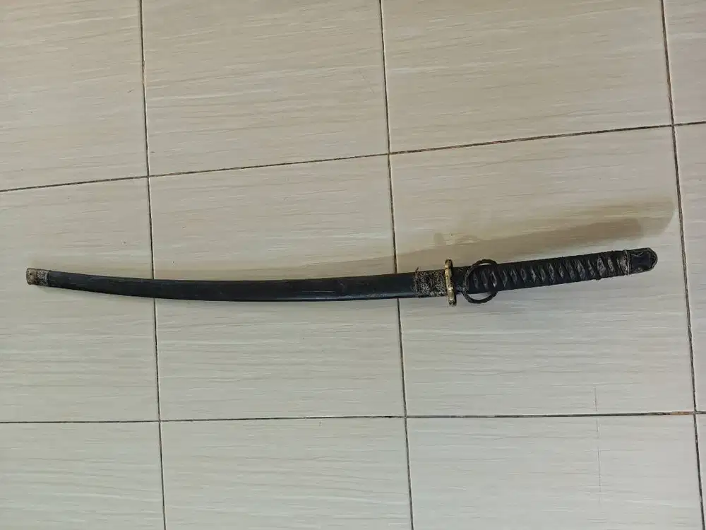katana usia 300 tahun motif naga pada pedang