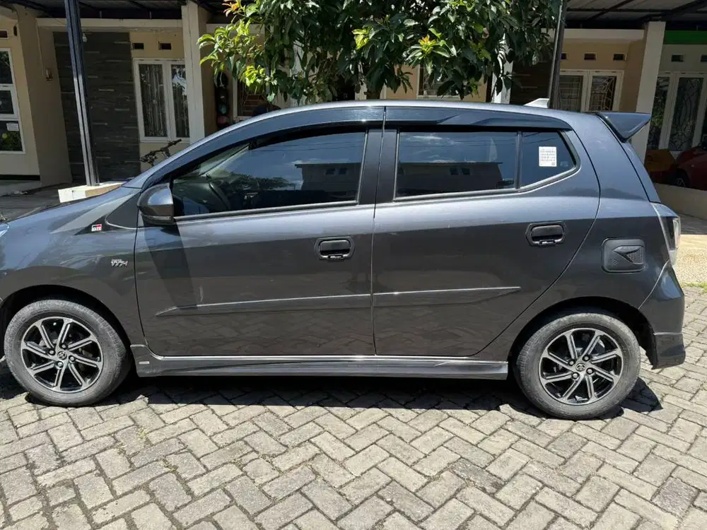 Toyota Agya 1.2 GR Sport MT 2022 (Tangan Pertama, KM Rendah, Istimewa)