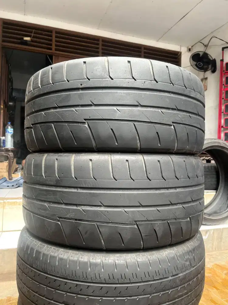 Ban GT Radial Champiro SX2 235 40 r18 2Pcs