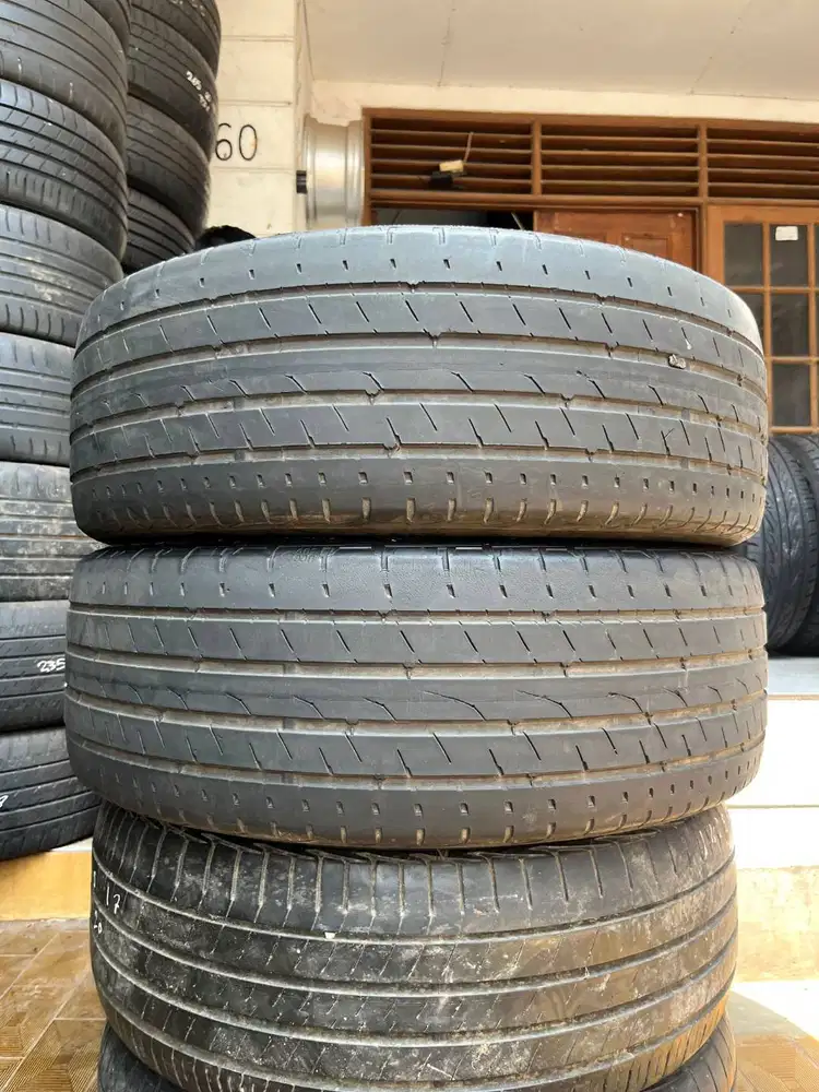 Ban Continental Ultra Contact UC6 225 55 r19 2Pcs