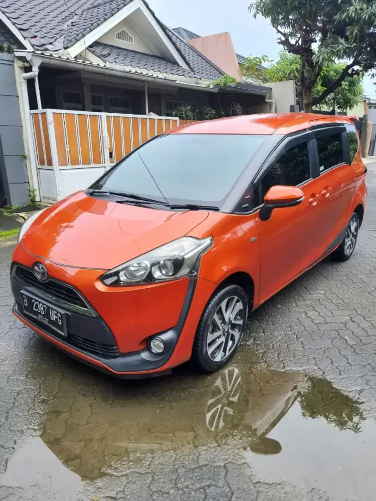 TOYOTA SIENTA V TH 2017