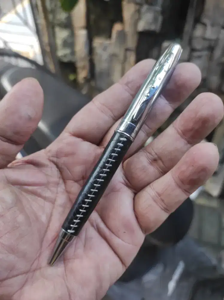 Ballpoint putar kombinasi stainless steel leather merk Balmain Paris