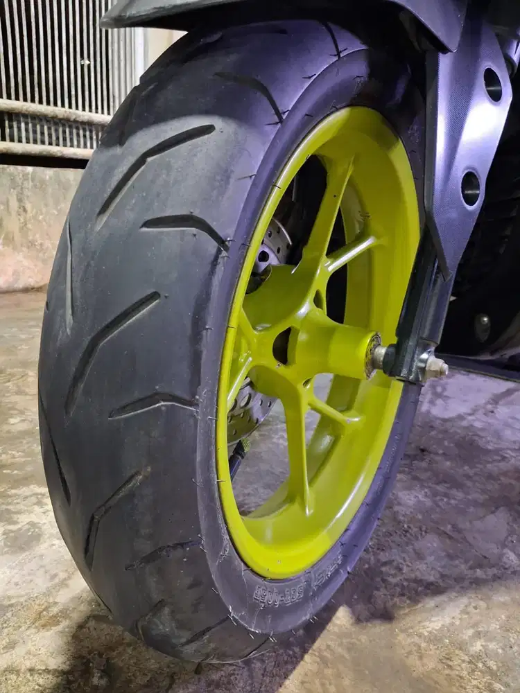 (B) Yamaha Aerox 155 VVA Tahun 2019