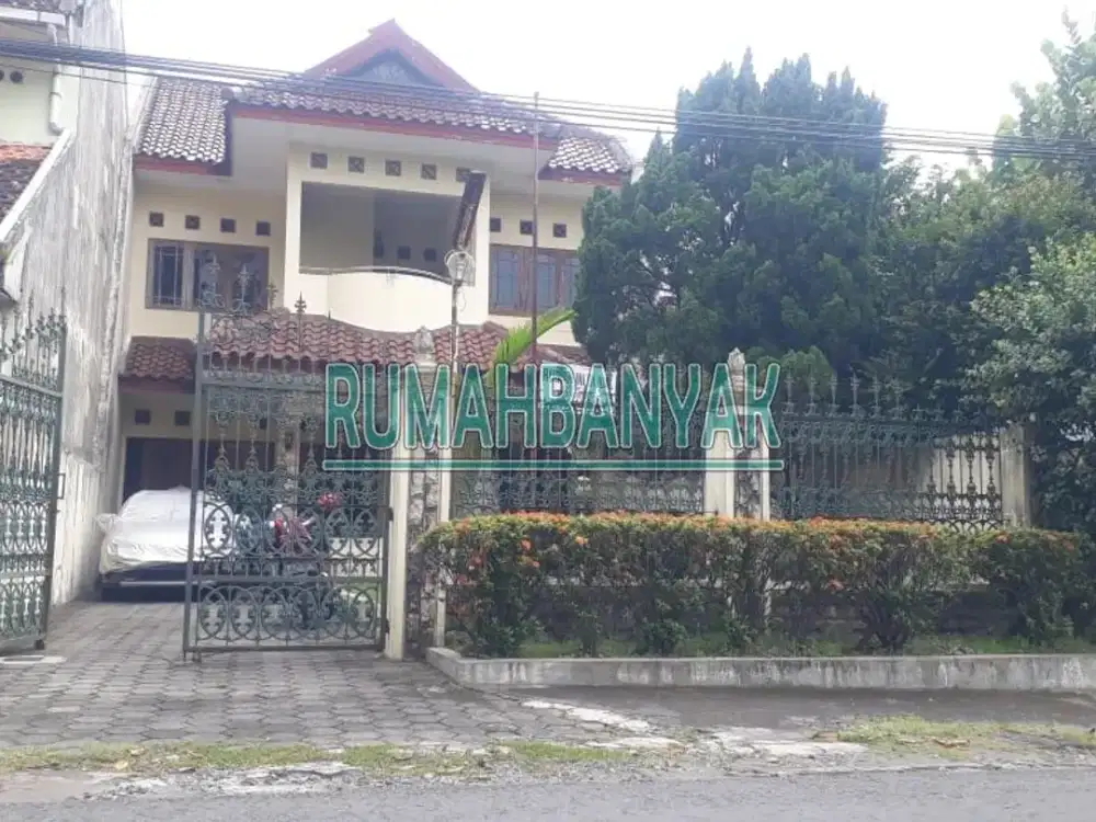 Dijual Rumah Besar Di Banguntapan,Cocok Untuk Keluarga Maupun Usaha