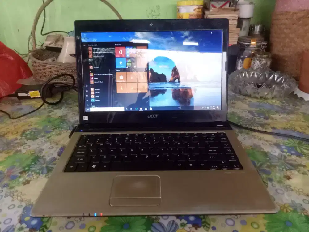Laptop Acer Core i3 Ram 8GB Tinggal Pakai