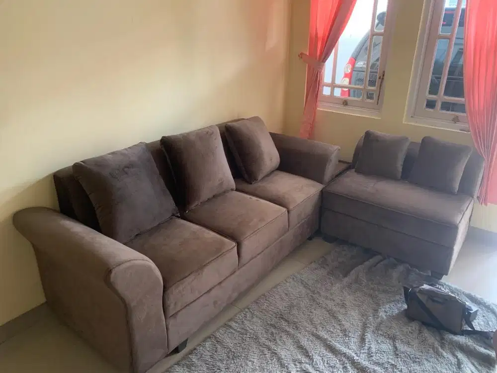 sofa empuk bentuk L
